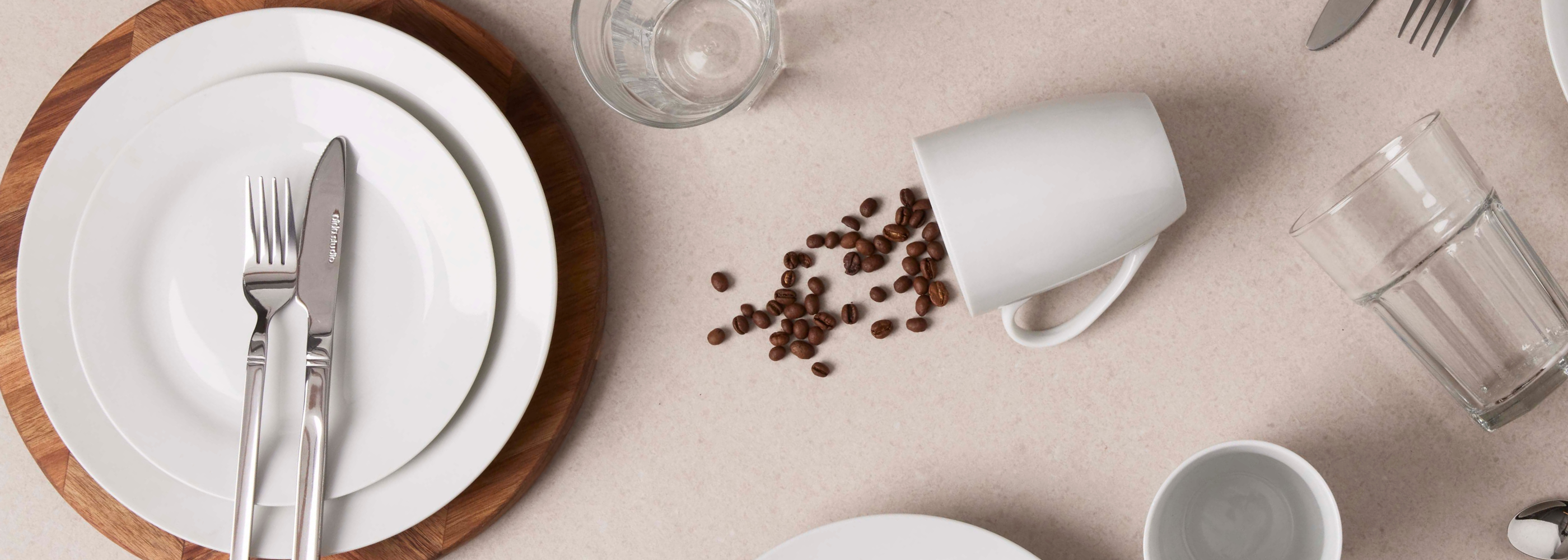 Vores steaktallerkener er designet med en rummelig overflade, så der er plads til både saftige steaks, sprøde kartofler og lækre tilbehør.