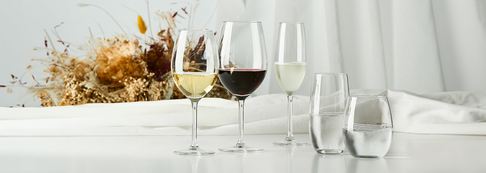 Gourmet glasserien indebærer både vandglas og vinglas. Noget til enhver anledning.