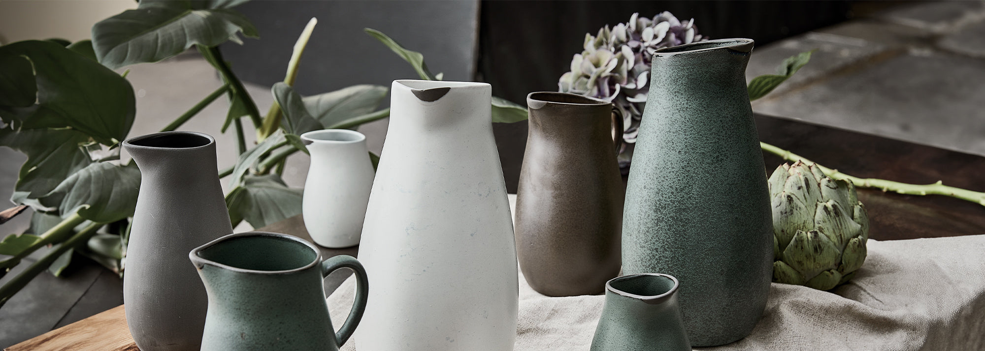 Kander og karafler til enhver smag. Findes i forskellige designs, farver og materialer.