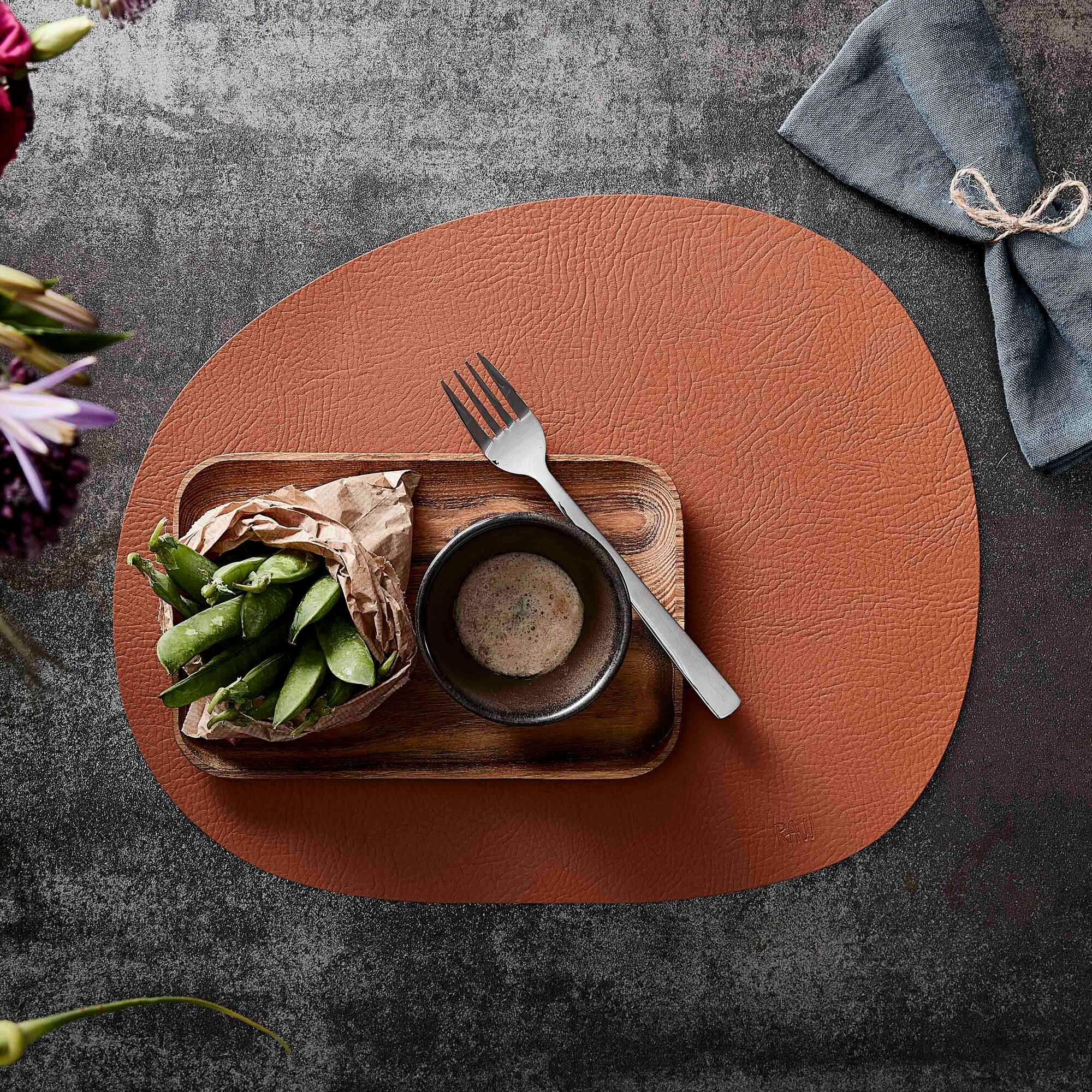 RAW Buffalo dækkeserviet | Cinnamon Brown