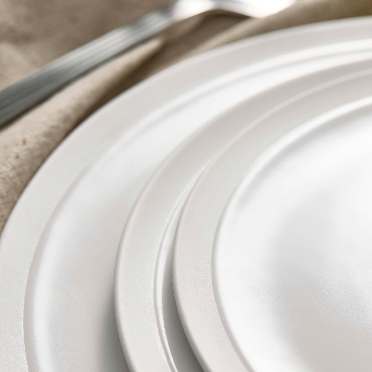 RAW Pure Porcelain middagstallerken | Hvid