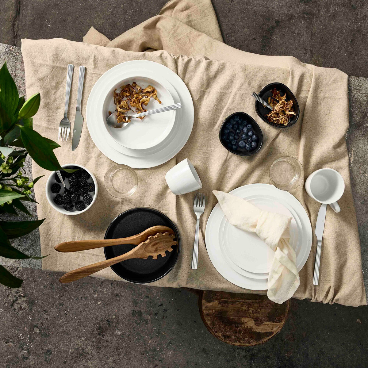 RAW Pure Porcelain middagstallerken | Hvid