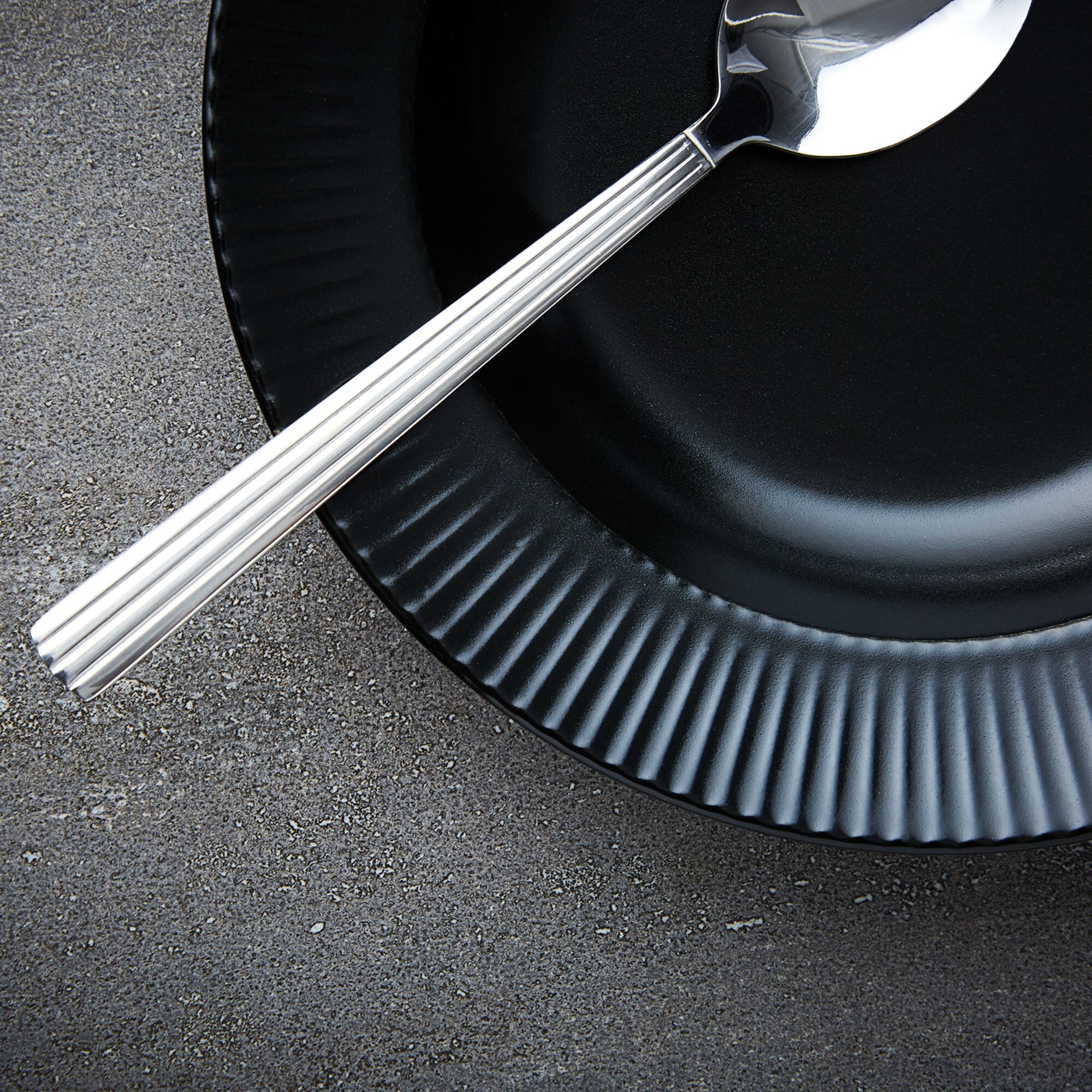 Groovy suppetallerken | Sort