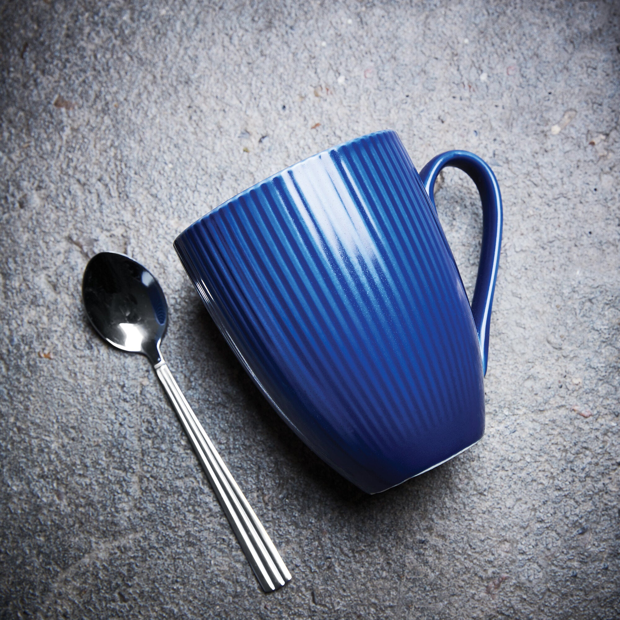 Groovy krus med hank | Blå