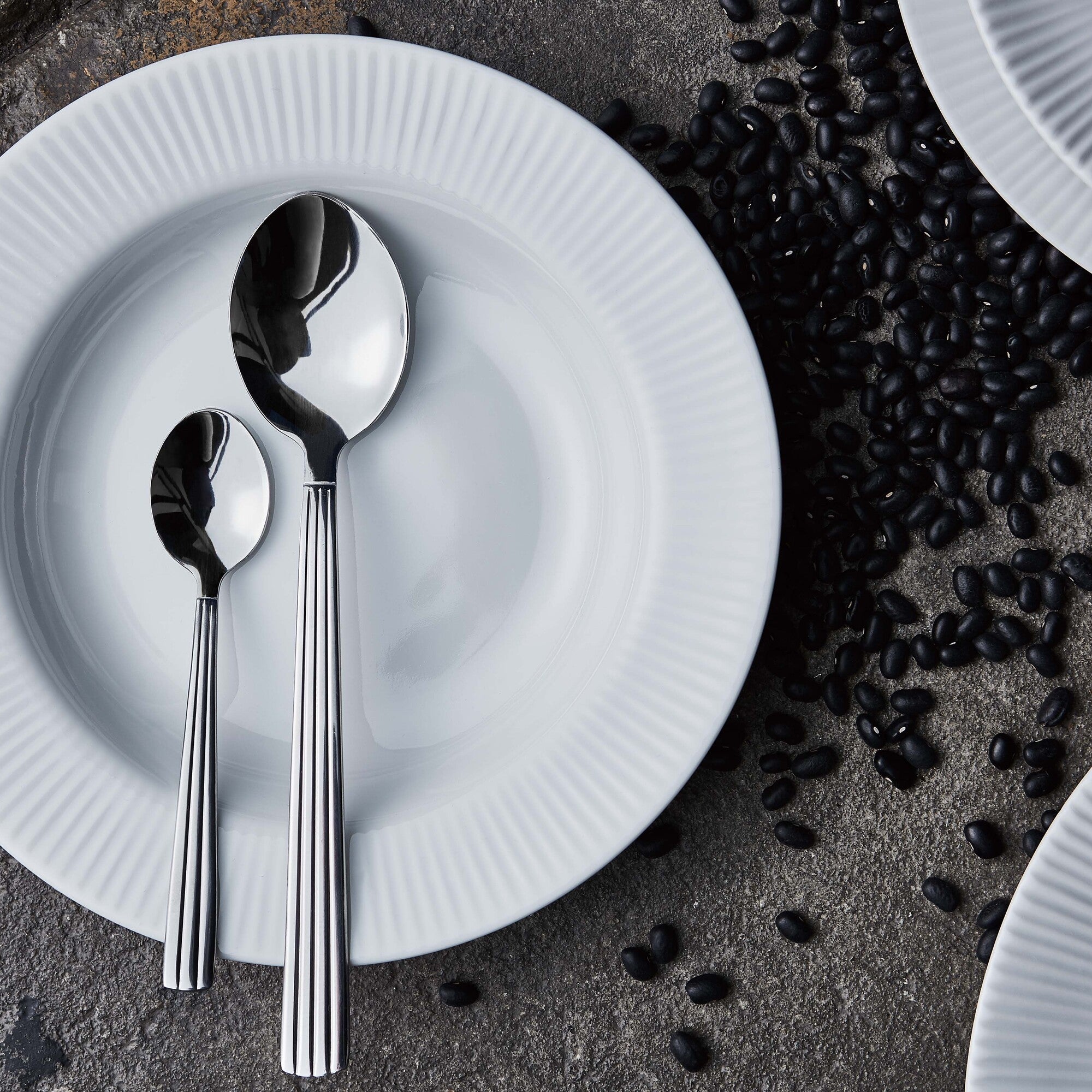 Groovy porcelæn suppetallerken | Hvid