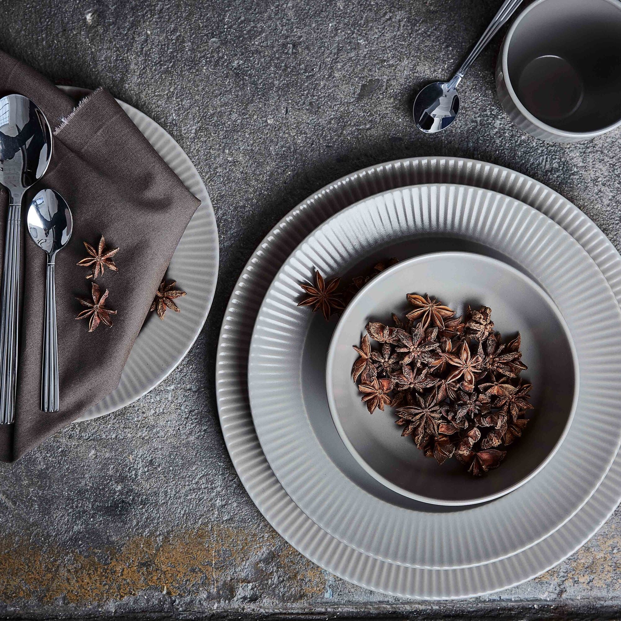 Groovy suppetallerken | Grå