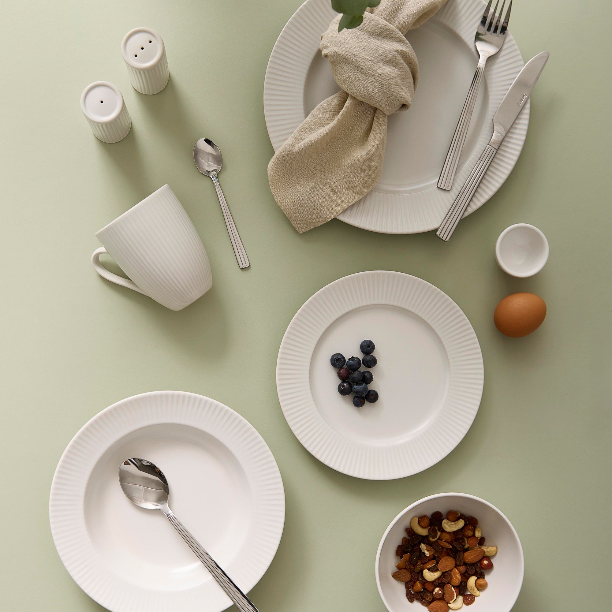 Groovy tallerkensæt med 16 dele | Hvid