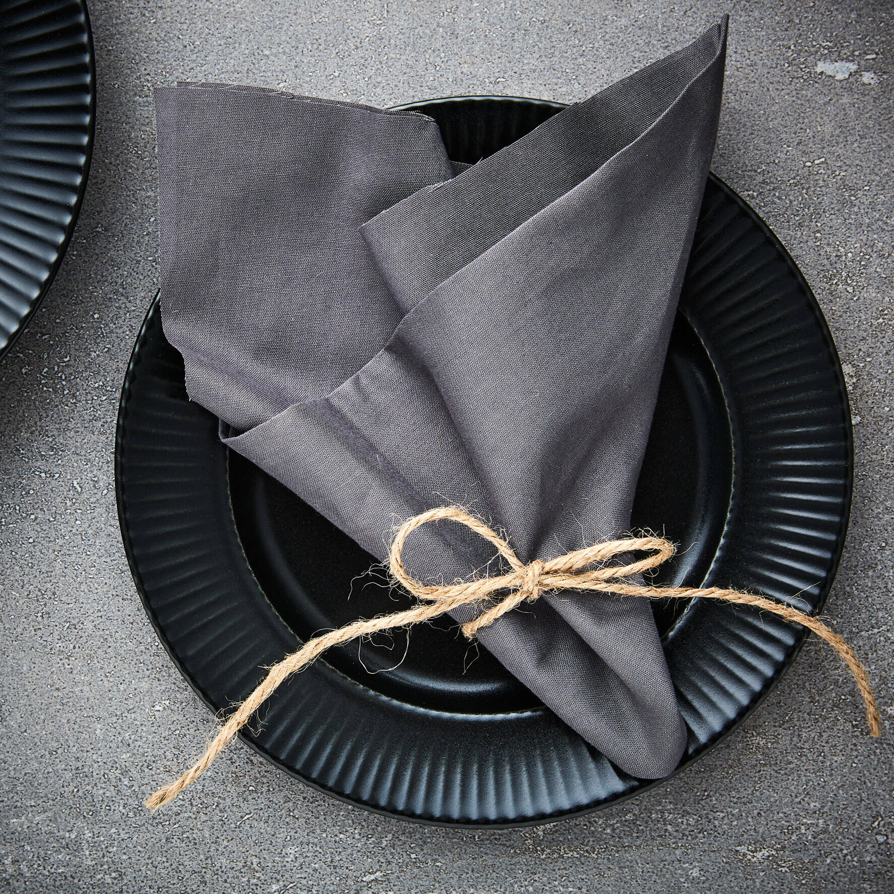 Groovy middagstallerken | Sort