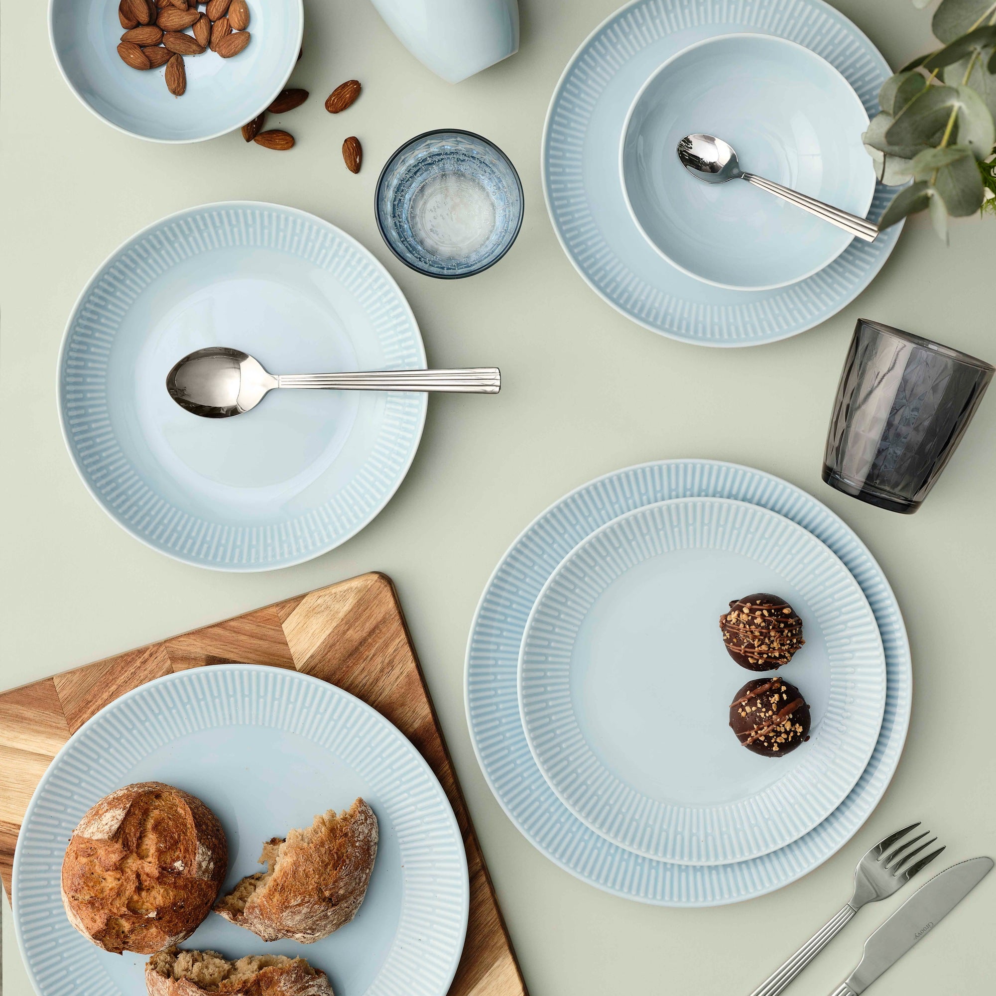 Relief frokosttallerken | Light Blue