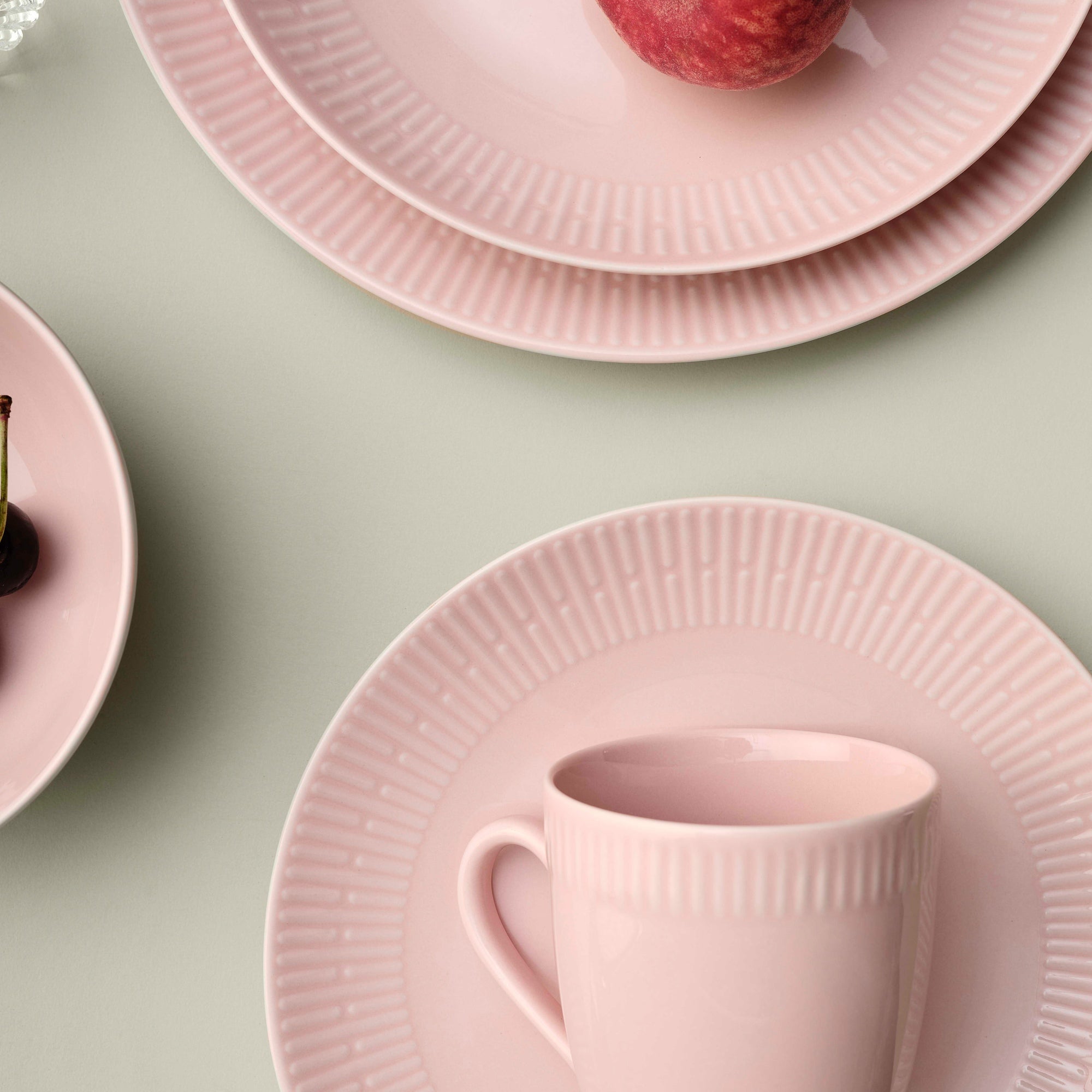 Relief krus med hank | Rosa