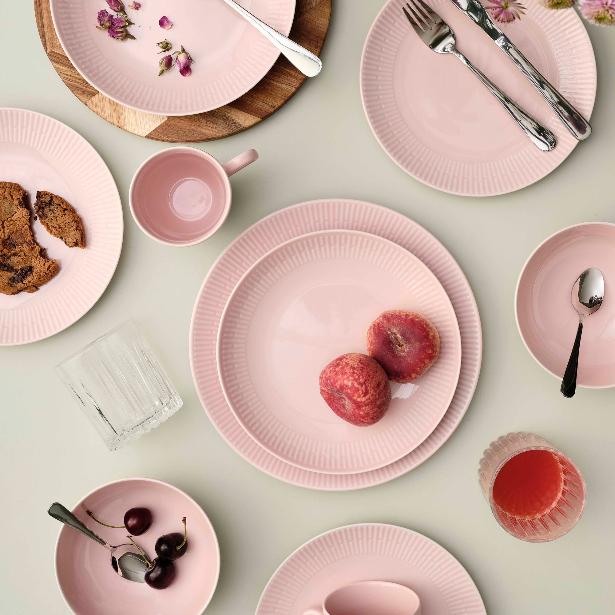 Relief frokosttallerken | Rosa