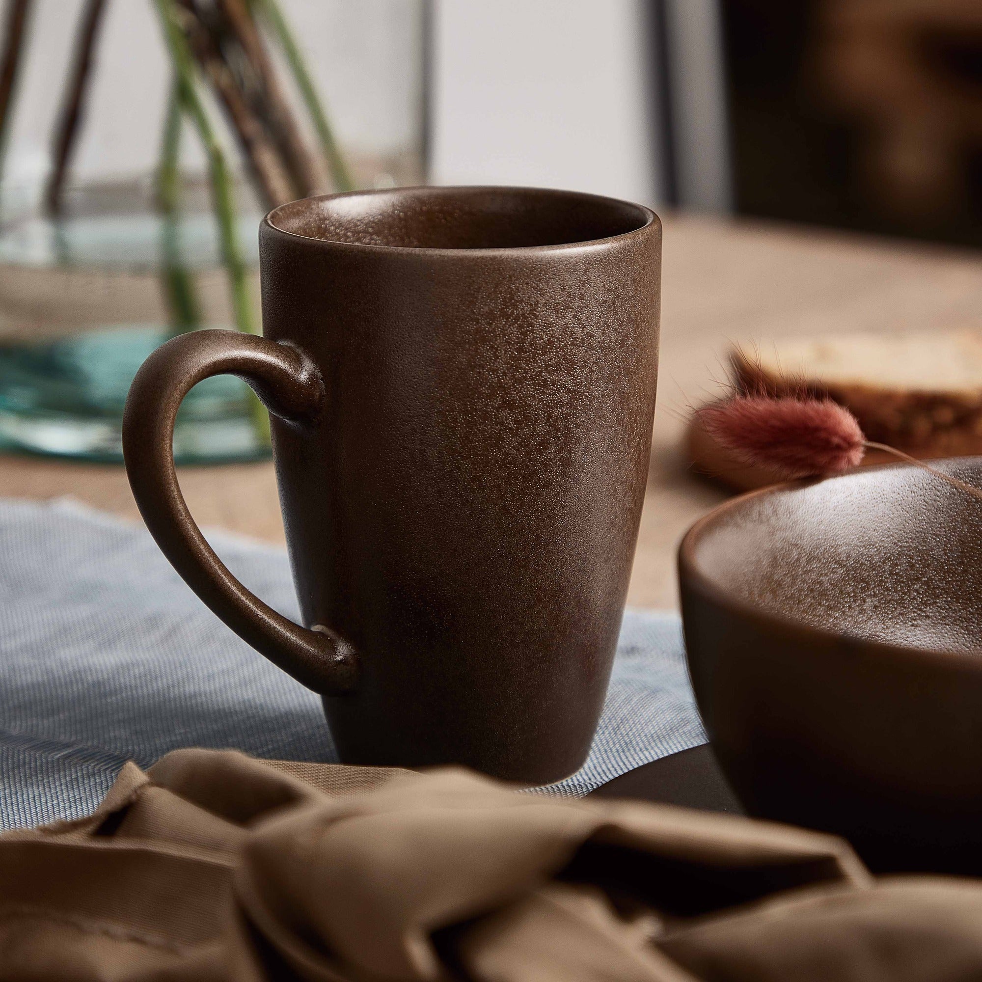 Ceramic Workshop krus med hank | Mat Brun