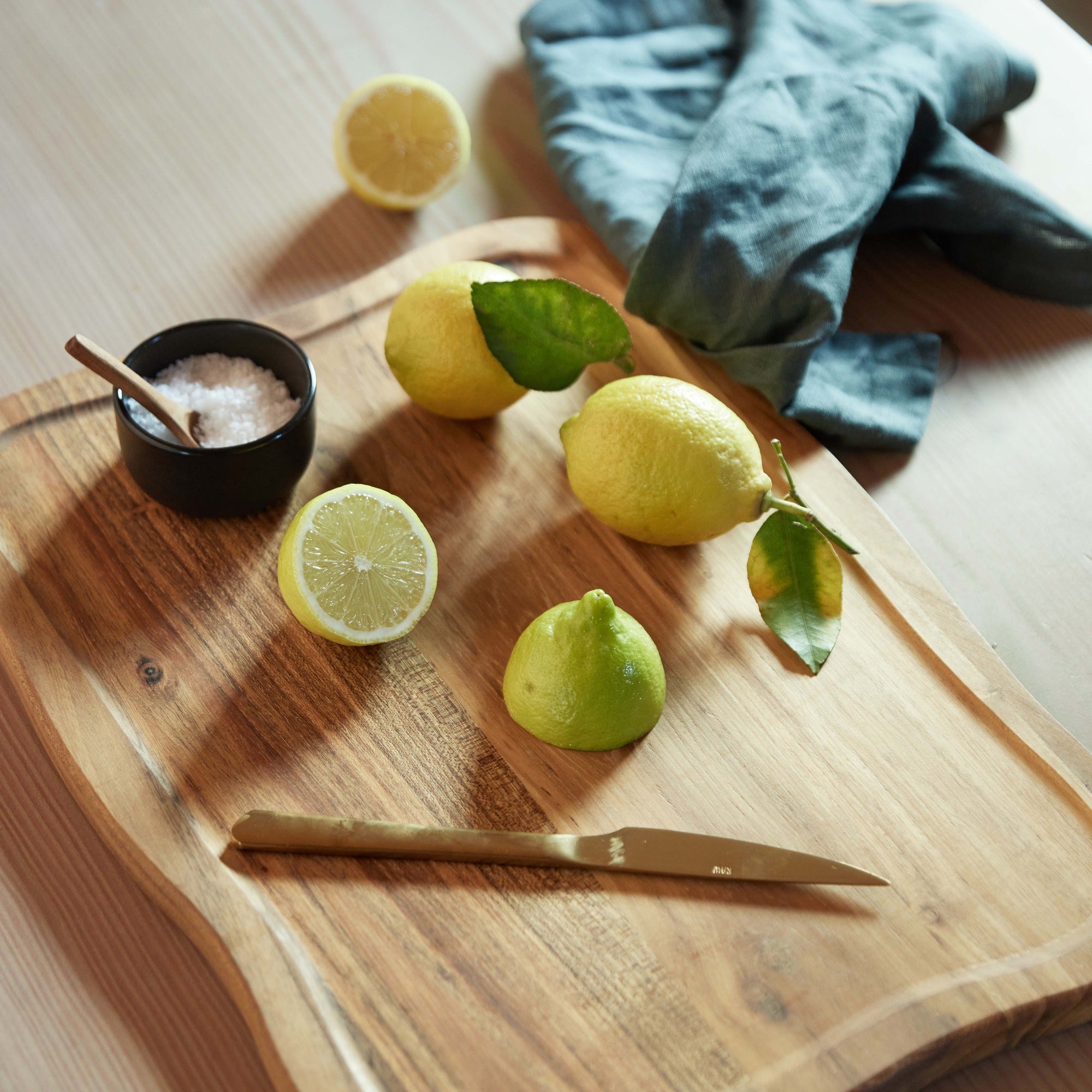 RAW skærebræt med saftrille | Natural