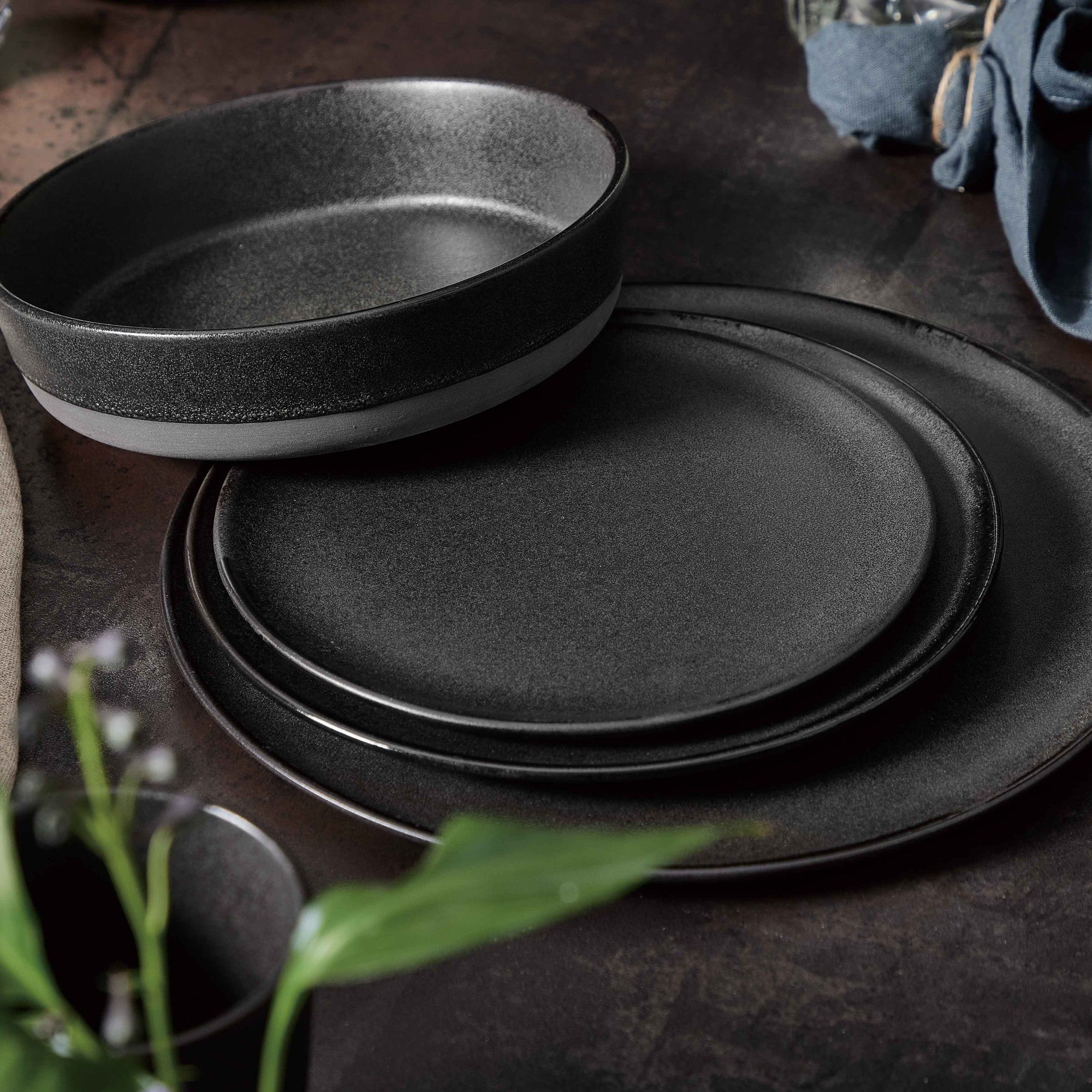 RAW middagstallerken | Titanium Black