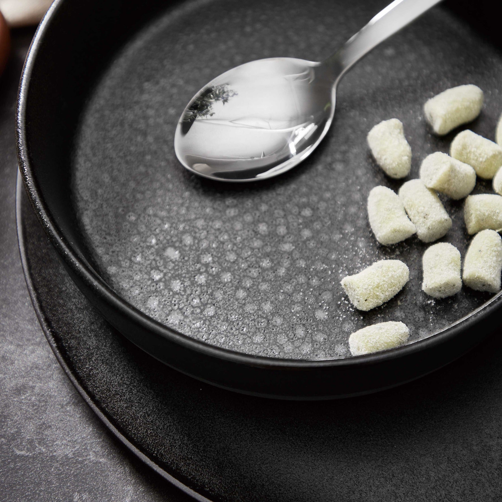 RAW suppetallerken | Titanium Black